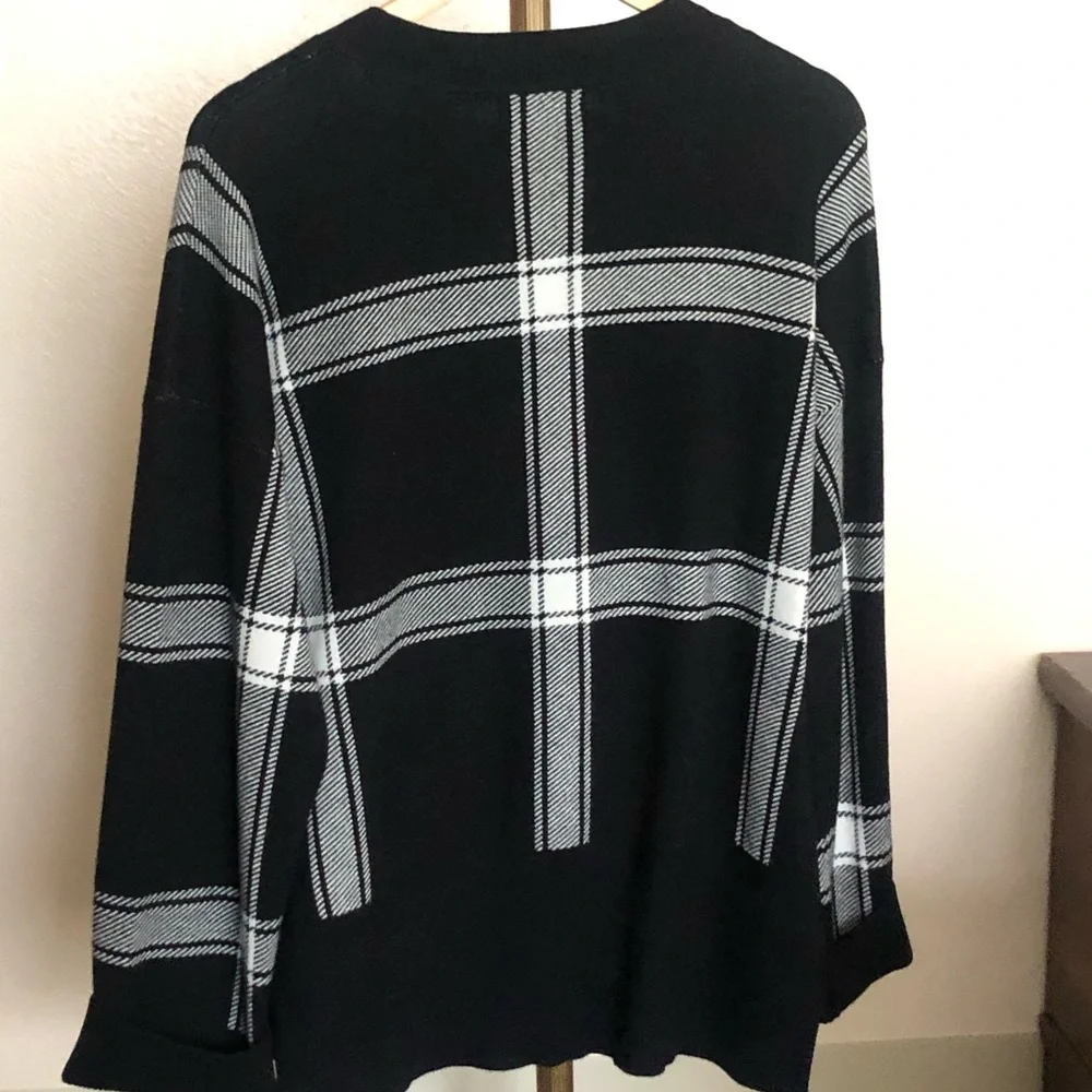 Pattern sweater - Picture 3 of 3
